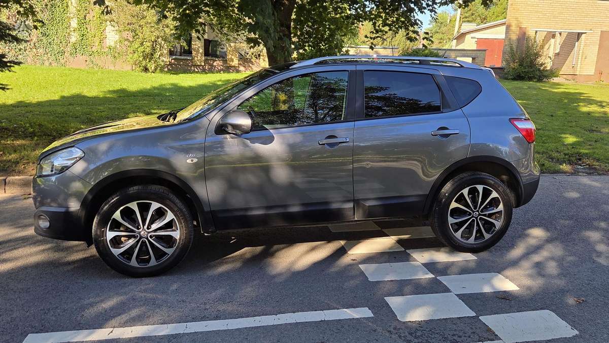 Nissan Qashqai 2012 — photo 35