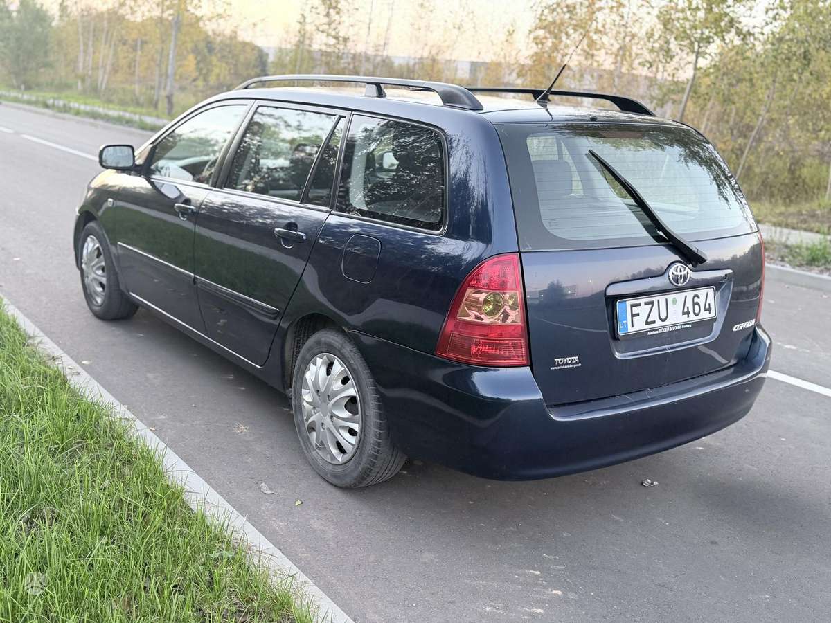 Toyota Corolla 2005 — engine 1598 cm³, 110 HP (81kW)