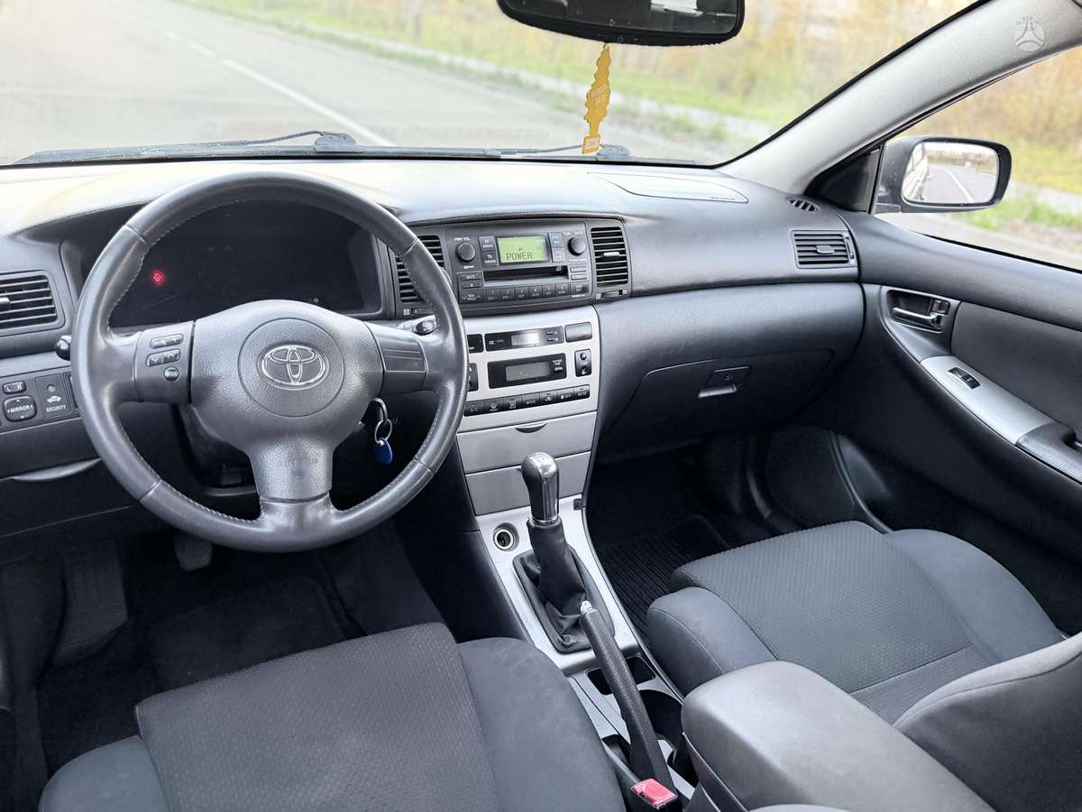 Toyota Corolla 2005 — photo 6
