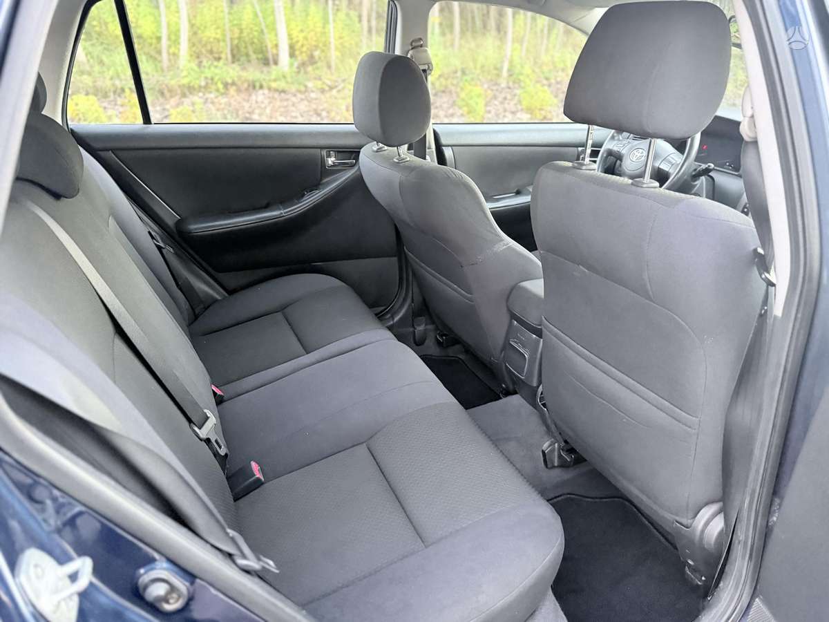 Toyota Corolla 2005 — photo 9