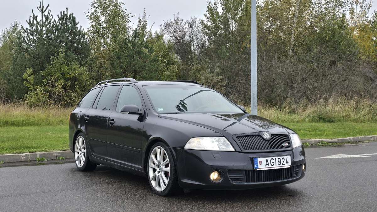 Skoda Octavia 2007 — салон