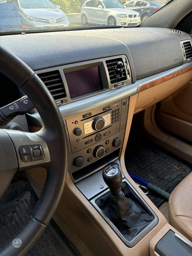 Opel Vectra 2007 — rear view