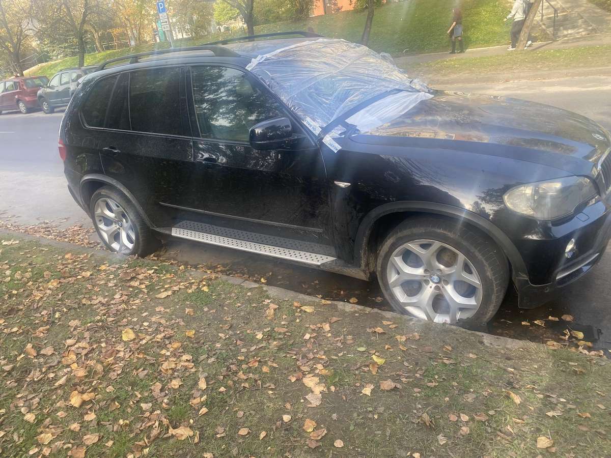 BMW X5 2007 — rear view