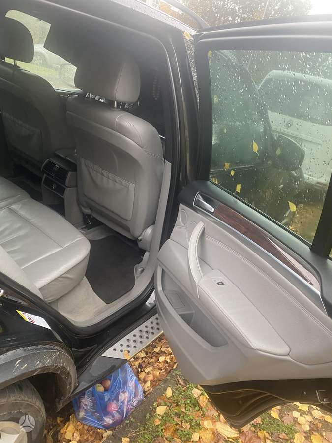 BMW X5 2007 — photo 9