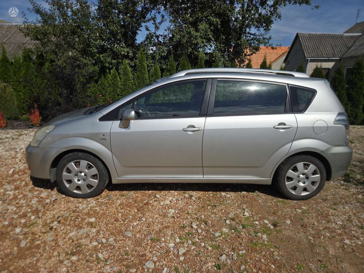 Toyota Corolla 2005 — rear view