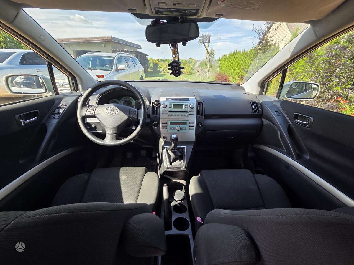 Toyota Corolla 2005 — photo 8