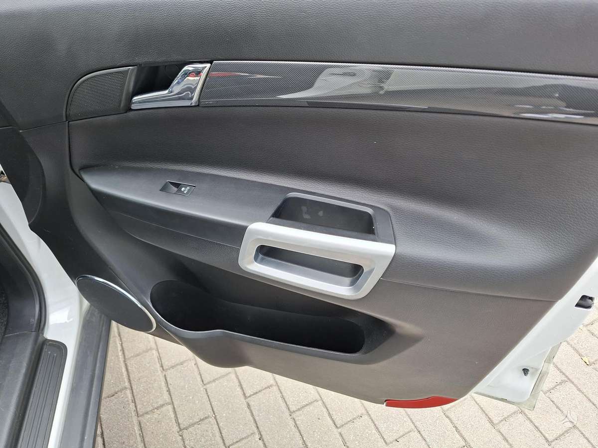 Opel Antara 2015 — photo 9