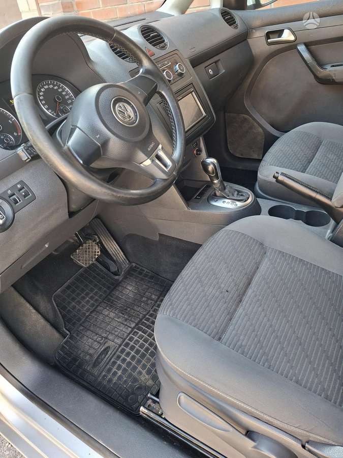 Volkswagen Caddy 2010 — photo 15