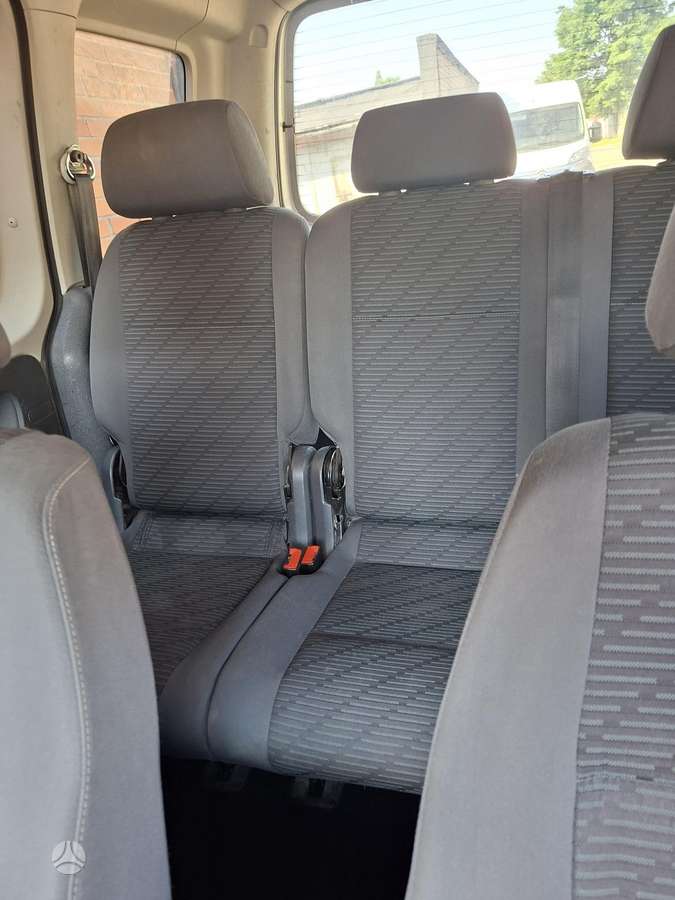 Volkswagen Caddy 2010 — photo 17