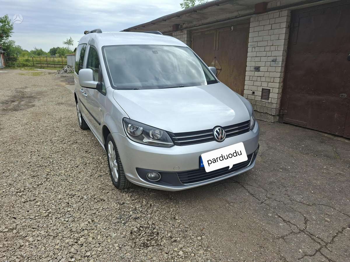 Volkswagen Caddy 2010 — rear view