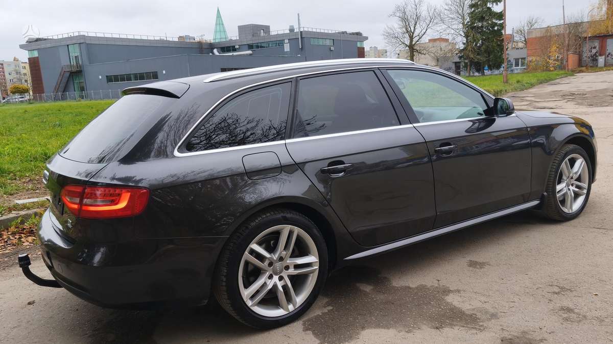Audi A4 2012 — photo 10
