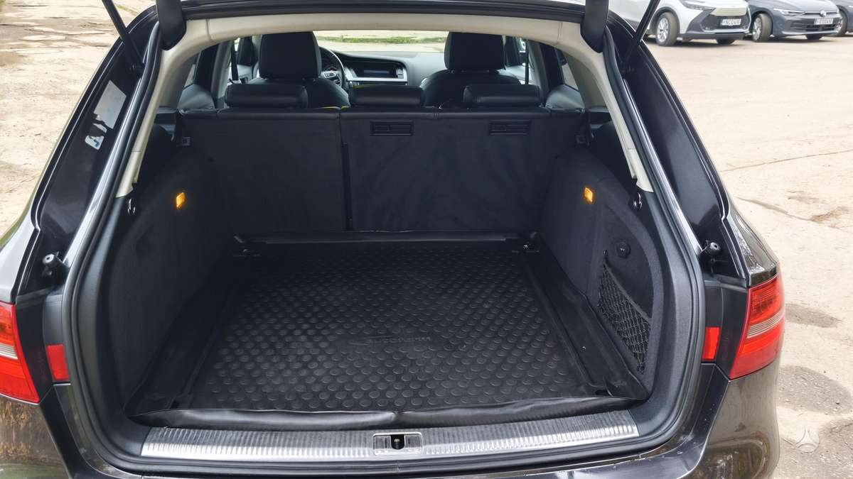Audi A4 2012 — photo 18
