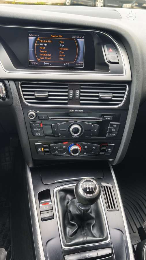 Audi A4 2012 — photo 19
