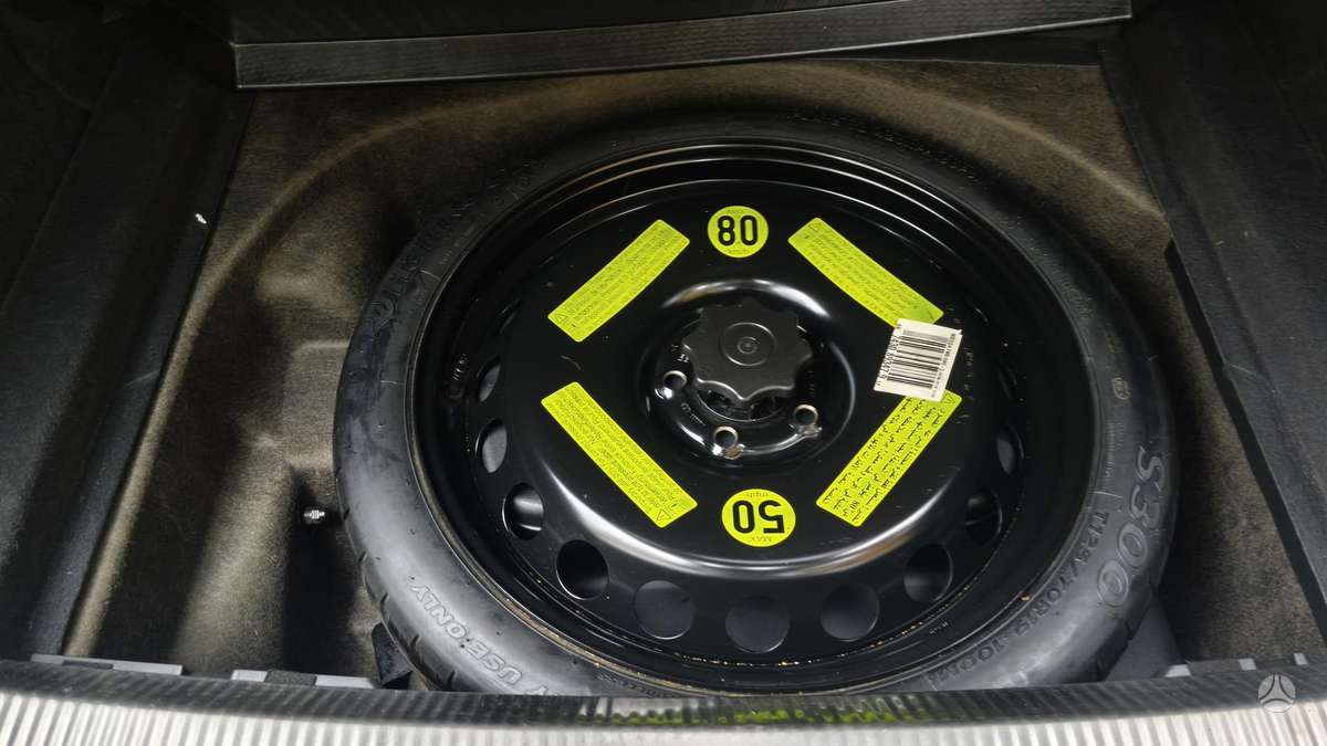 Audi A4 2012 — photo 21