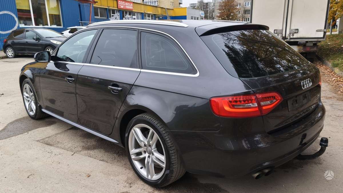 Audi A4 2012 — engine 2000 cm³, 177 HP (130kW)