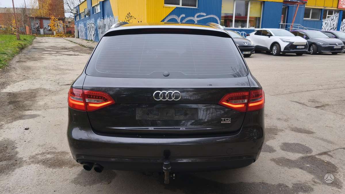 Audi A4 2012 — photo 5