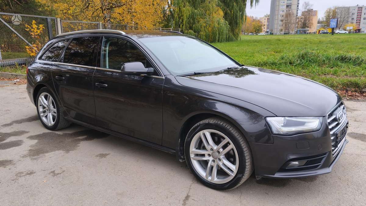 Audi A4 2012 — photo 8