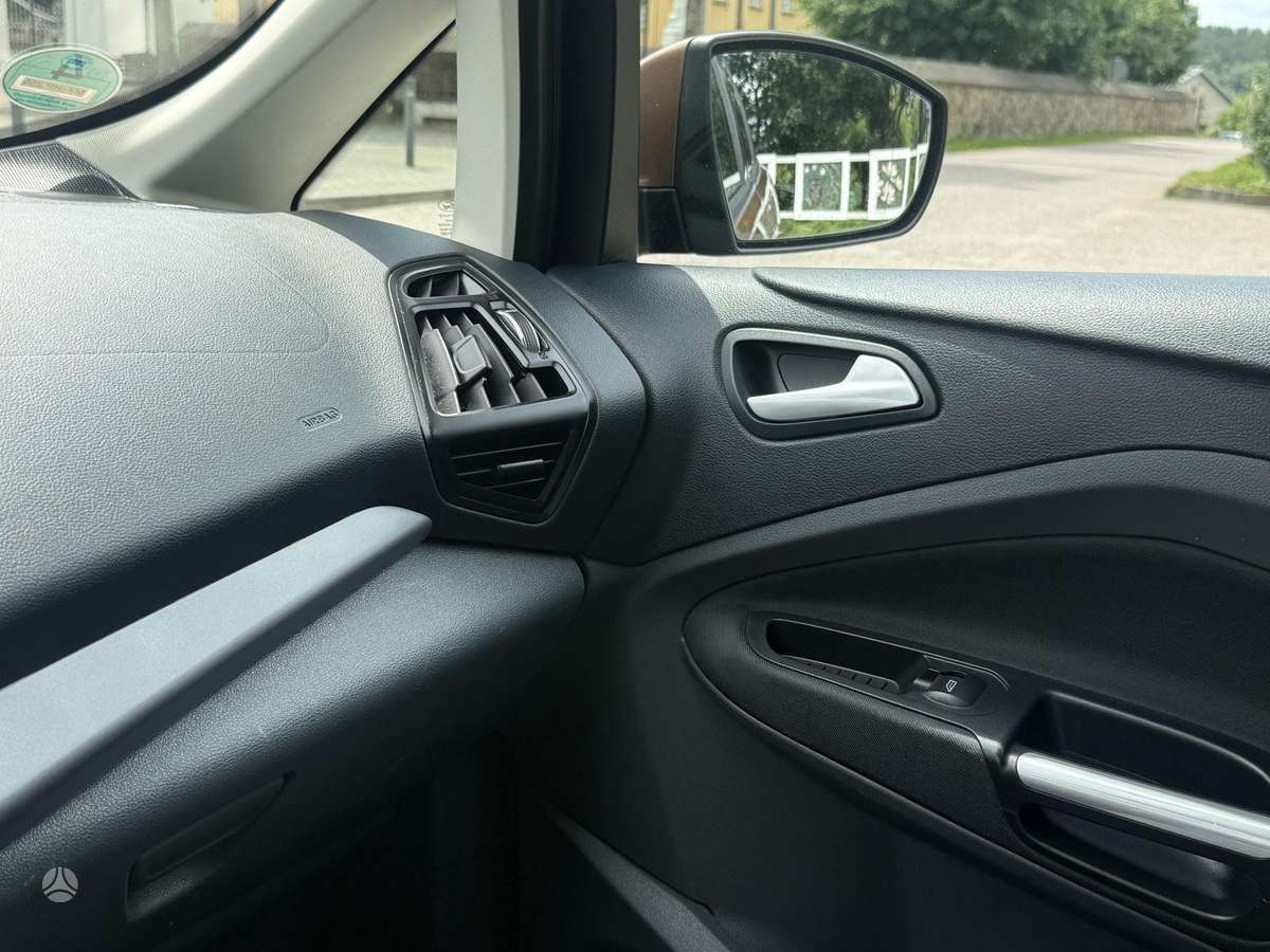 Ford C-MAX 2014 — photo 13