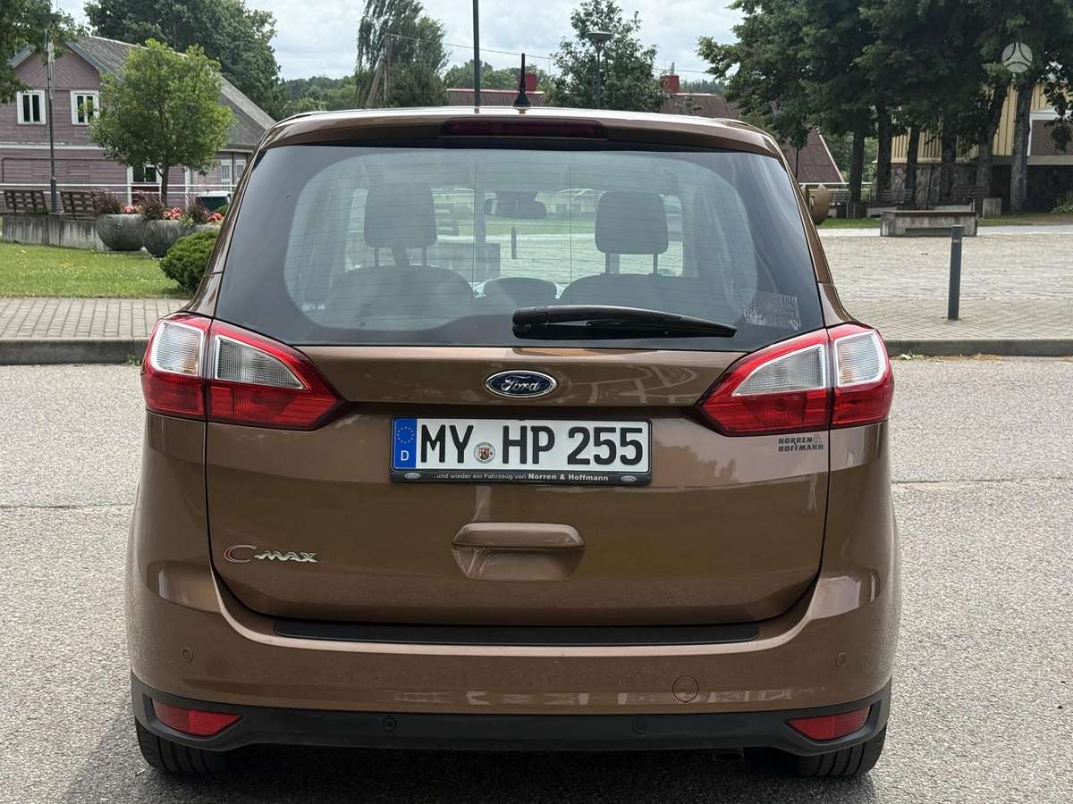 Ford C-MAX 2014 — rear view