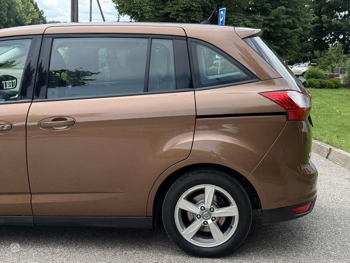 Ford C-MAX 2014 — photo 25