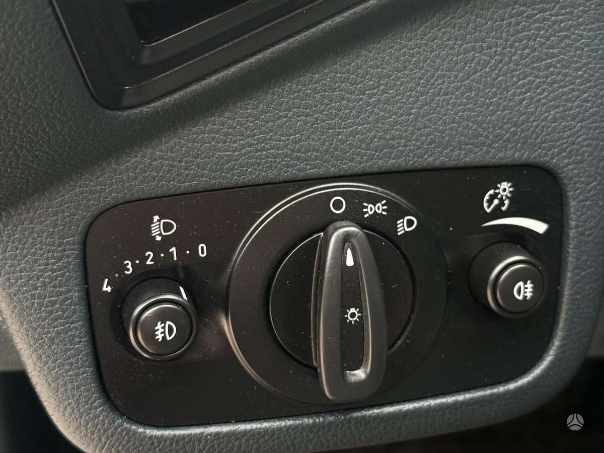 Ford C-MAX 2014 — photo 32