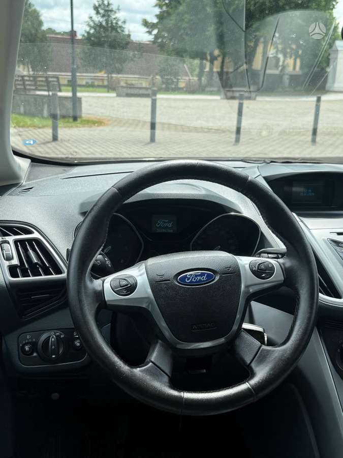Ford C-MAX 2014 — photo 9