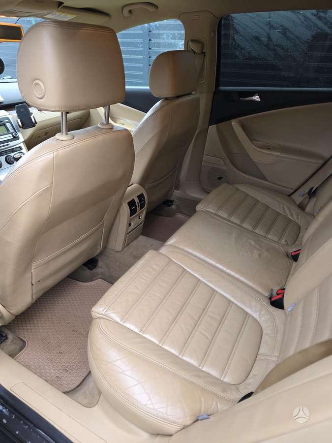 Volkswagen Passat 2005 — photo 11