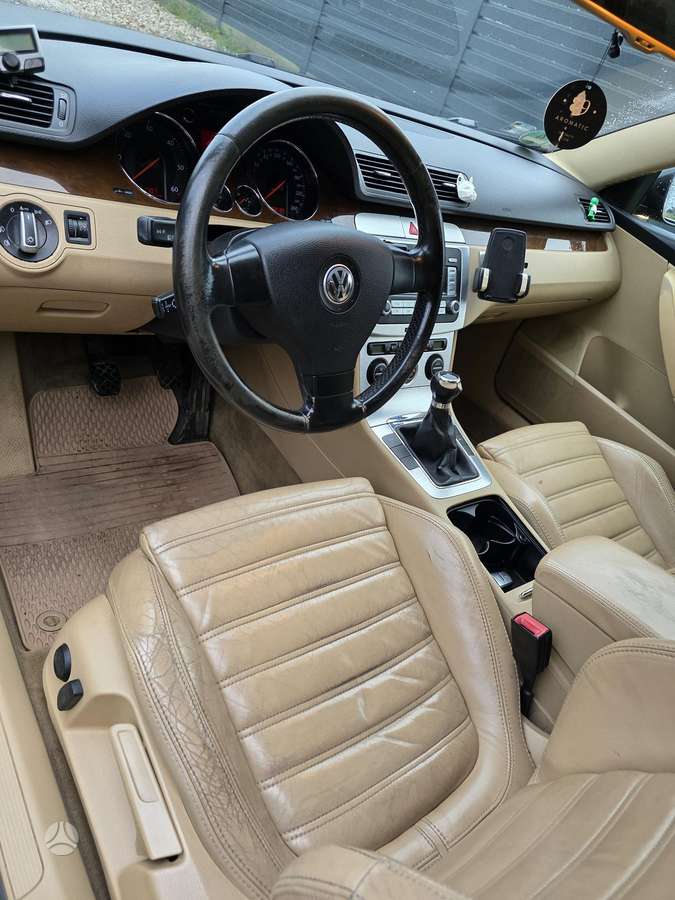 Volkswagen Passat 2005 — photo 8