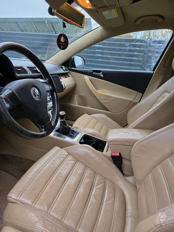 Volkswagen Passat 2005 — photo 9