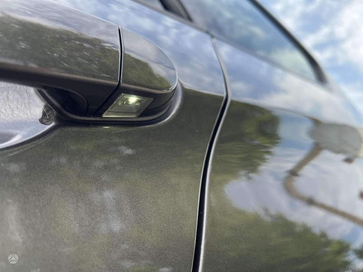 BMW 320 2013 — photo 12