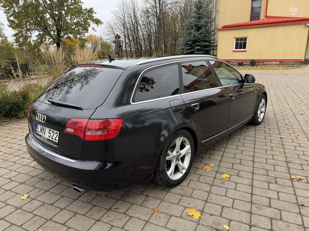 Audi A6 2010 — interior