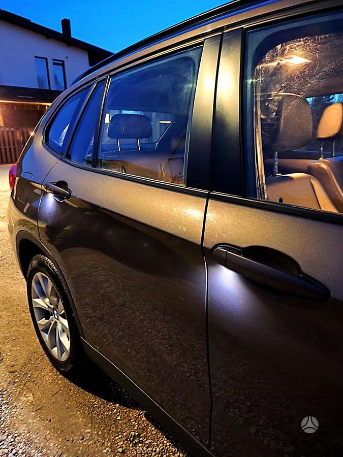 BMW X1 2013 — фото 11
