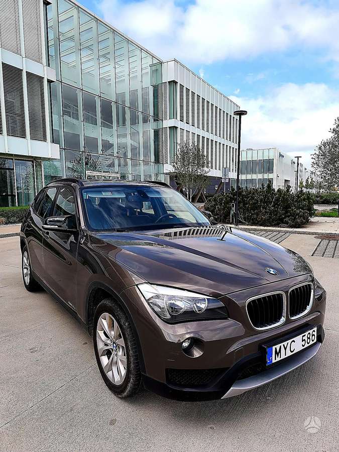 BMW X1 2013 — двигун 1995 cm³, 143 HP (105kW)