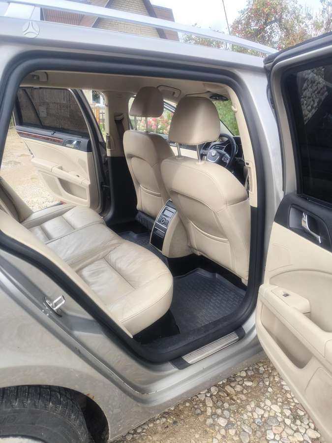 Skoda Superb 2010 — photo 14