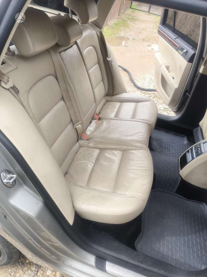Skoda Superb 2010 — photo 15