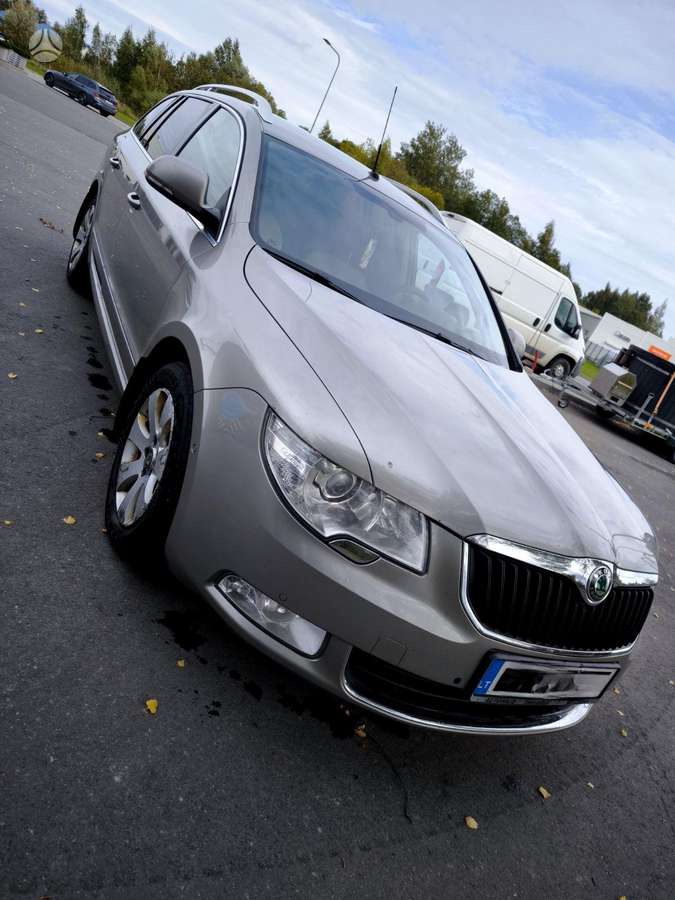 Skoda Superb 2010 — photo 5