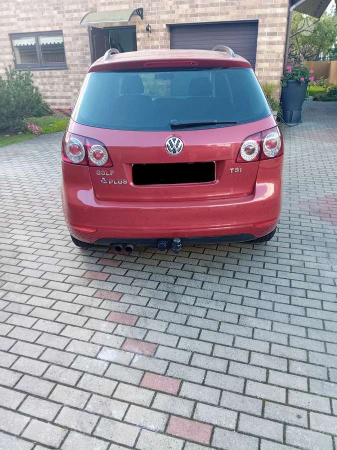 Volkswagen Golf 2009 — interior