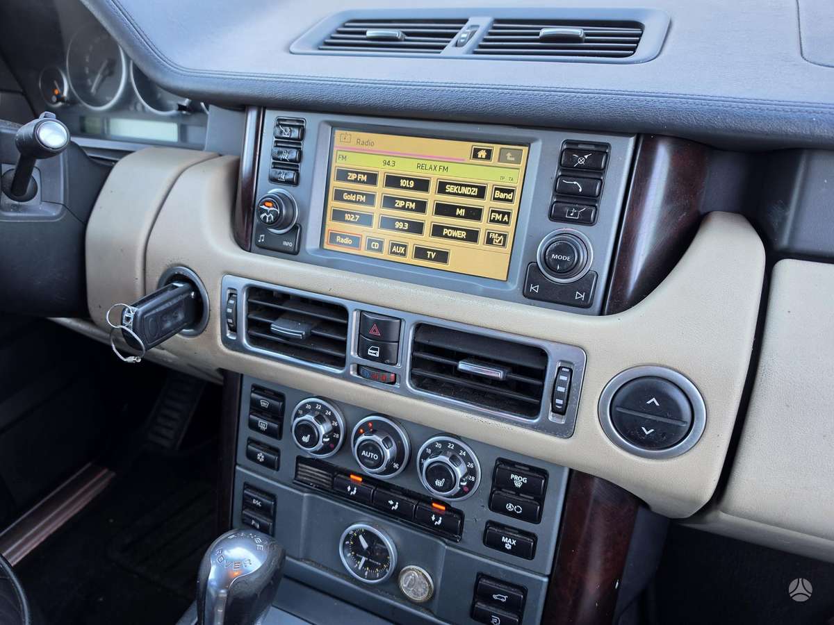 Land Rover 2007 — photo 12