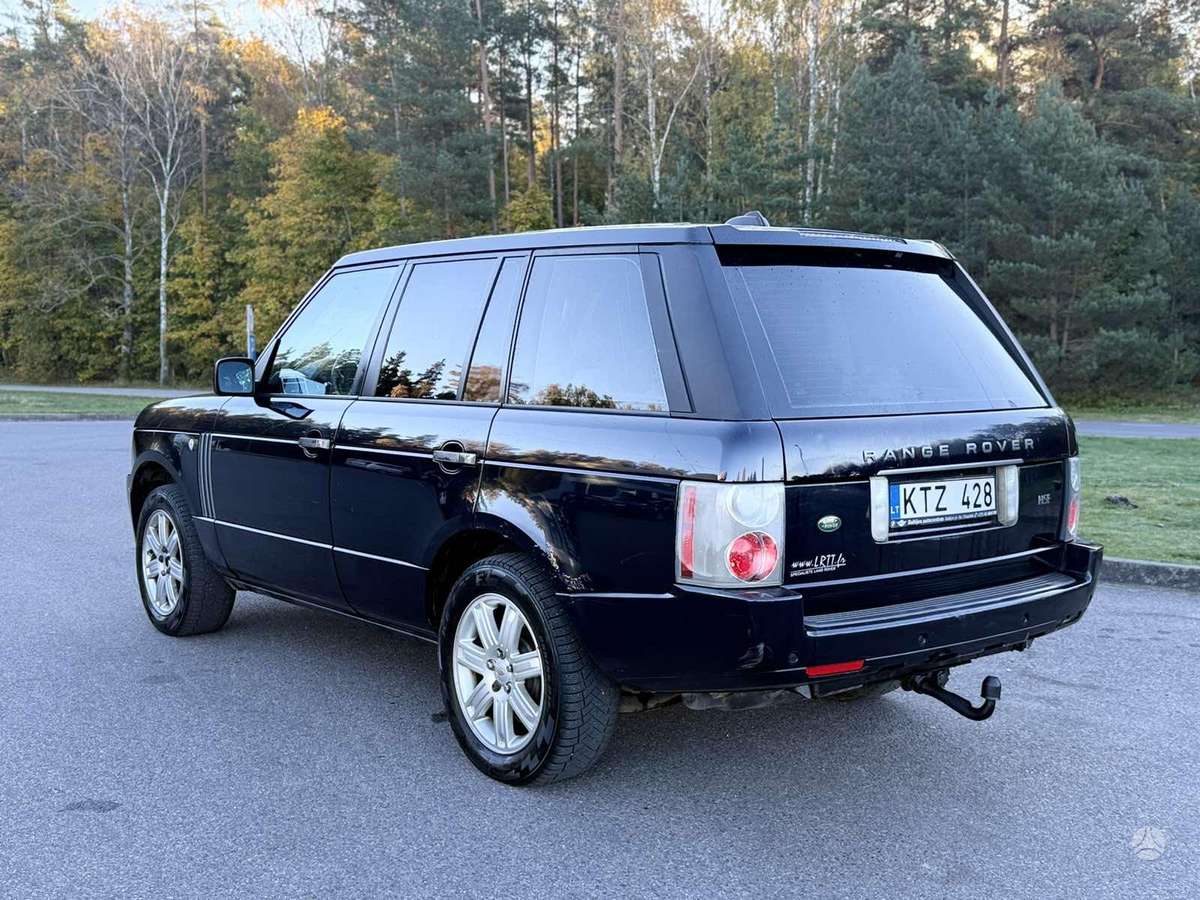 Land Rover 2007 — rear view