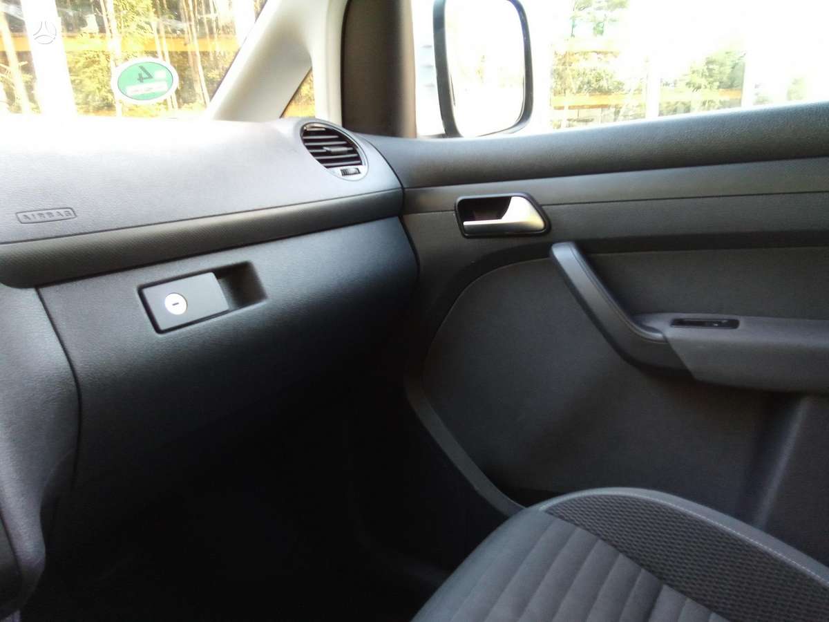 Volkswagen Caddy 2015 — photo 15