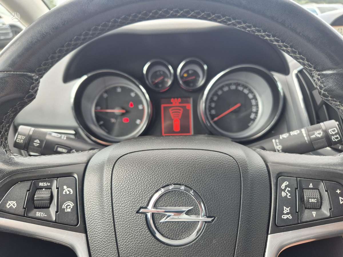 Opel Zafira 2012 — photo 15