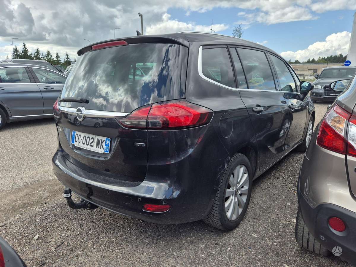 Opel Zafira 2012 — photo 5
