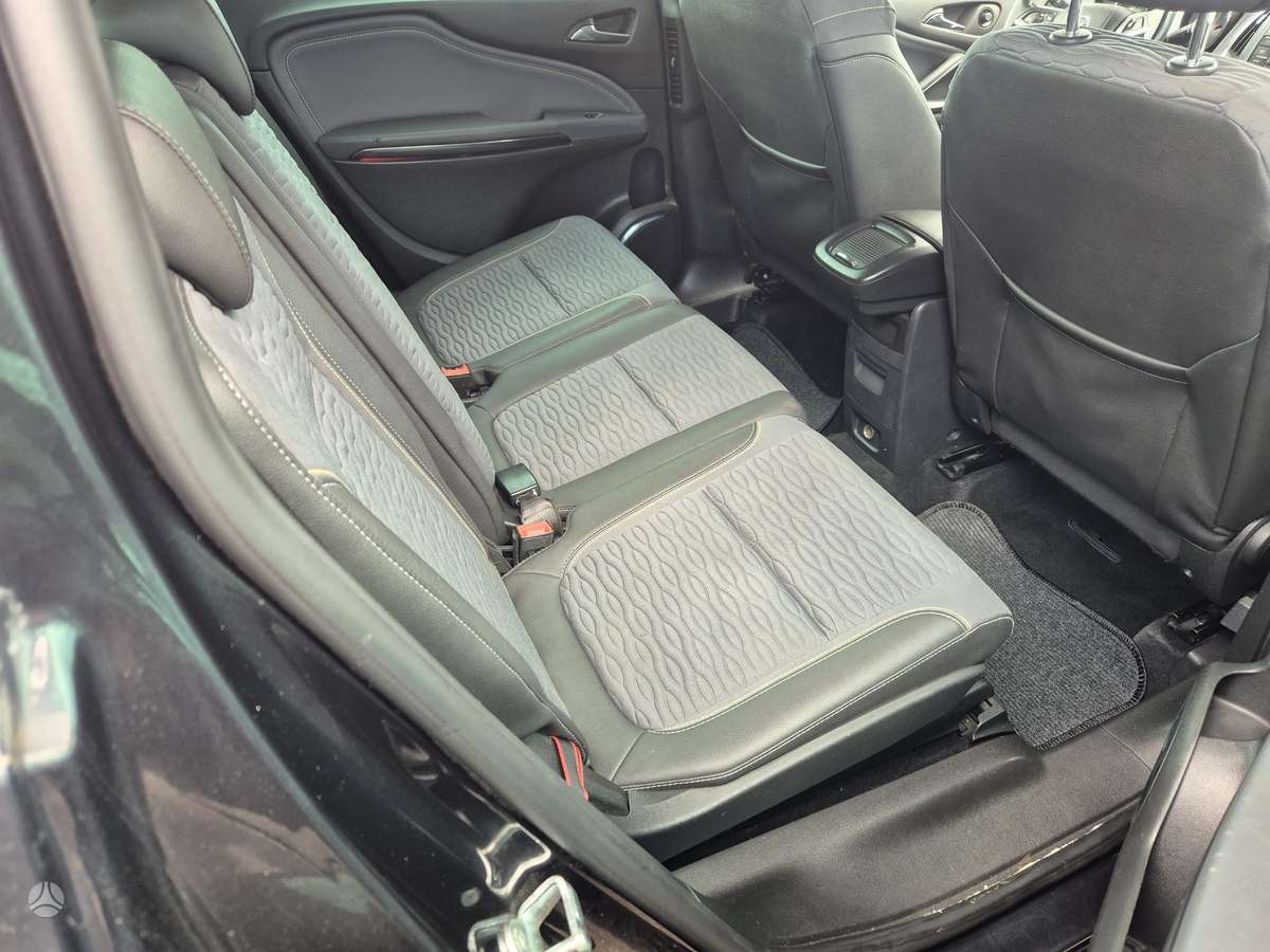 Opel Zafira 2012 — photo 9