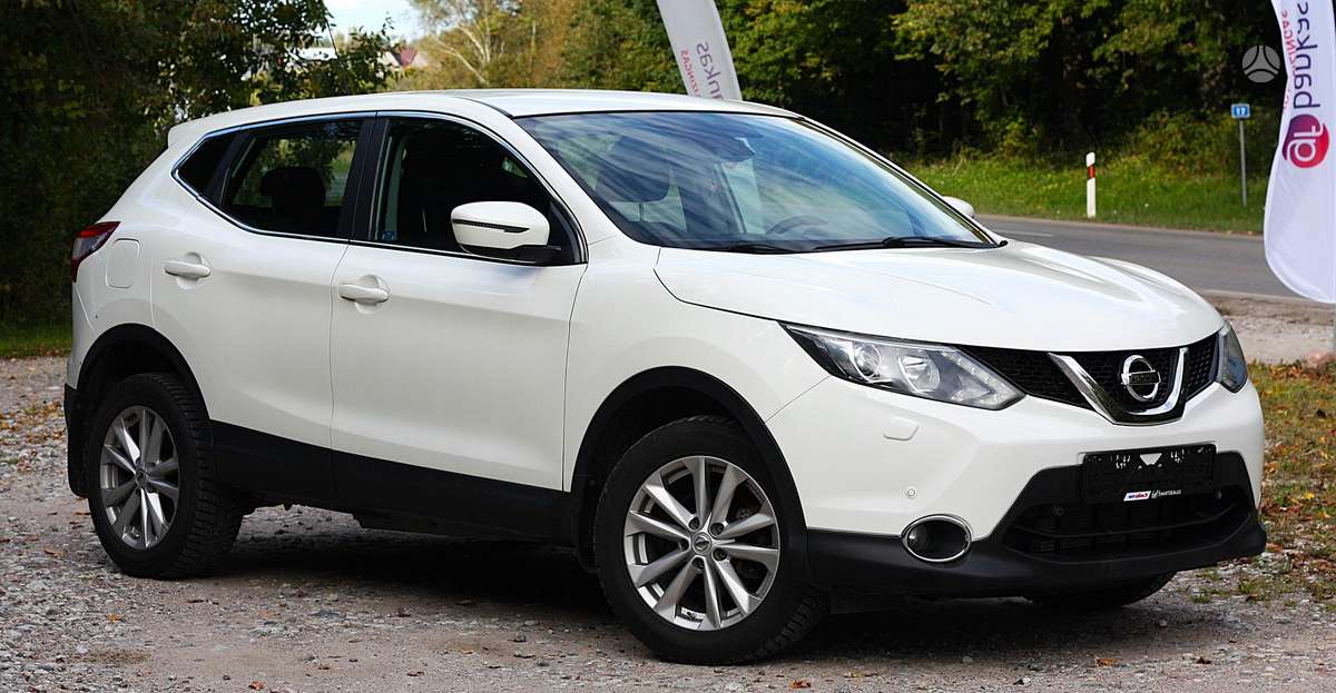 Nissan Qashqai 2014 — вигляд ззаду