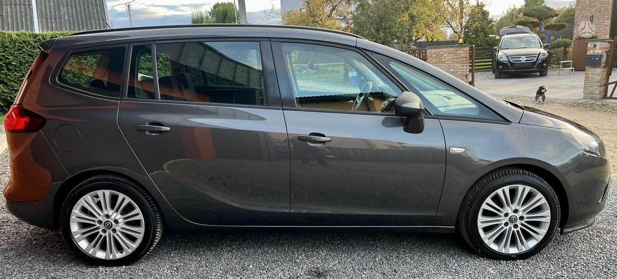 Opel Zafira 2012 — photo 5