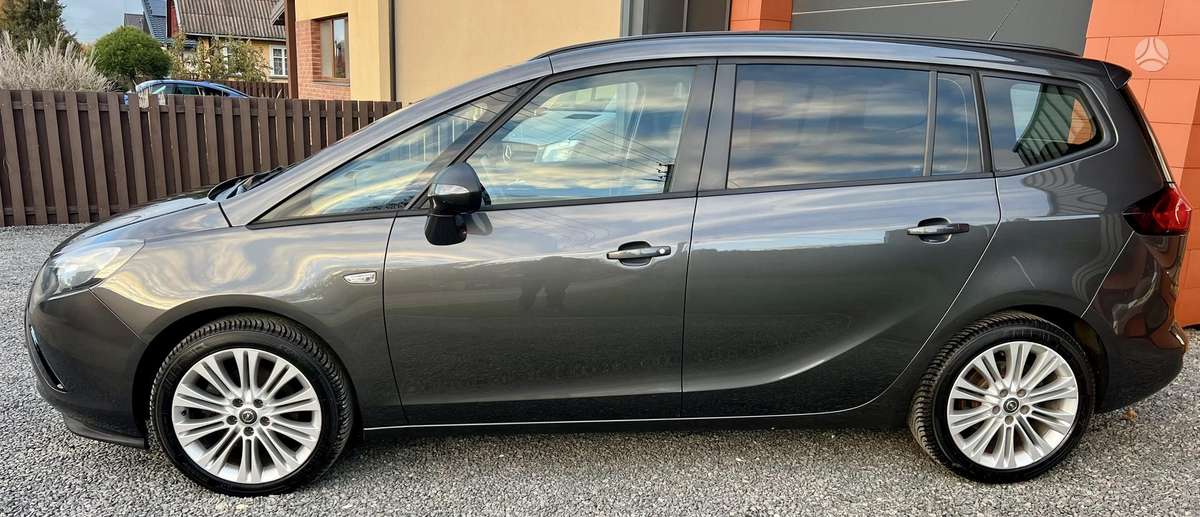 Opel Zafira 2012 — photo 6