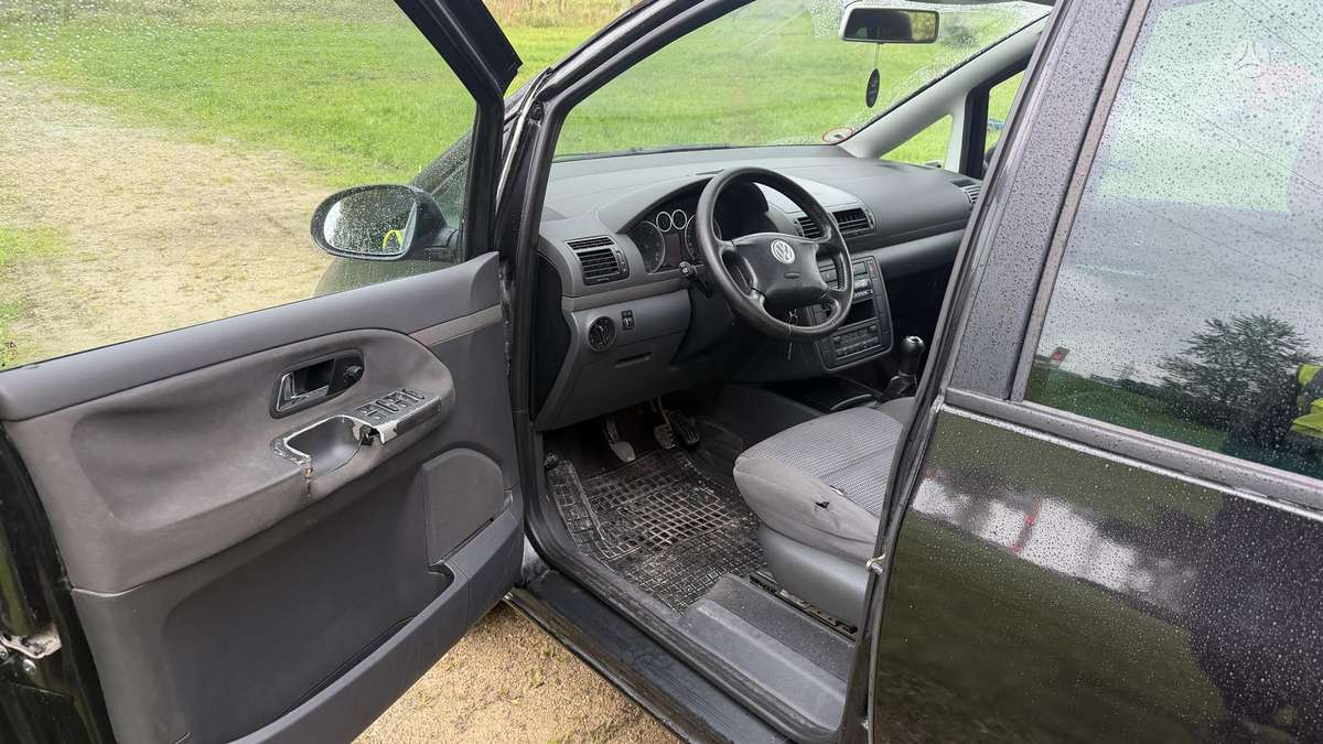 Volkswagen Sharan 2005 — photo 15