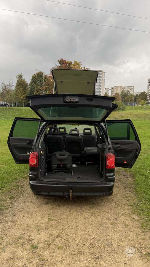 Volkswagen Sharan 2005 — photo 16
