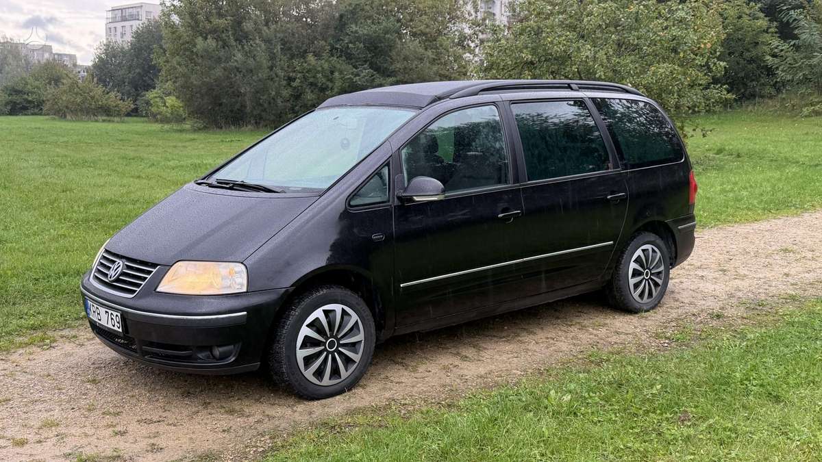 Volkswagen Sharan 2005 — engine 1896 cm³, 131 HP (96kW)