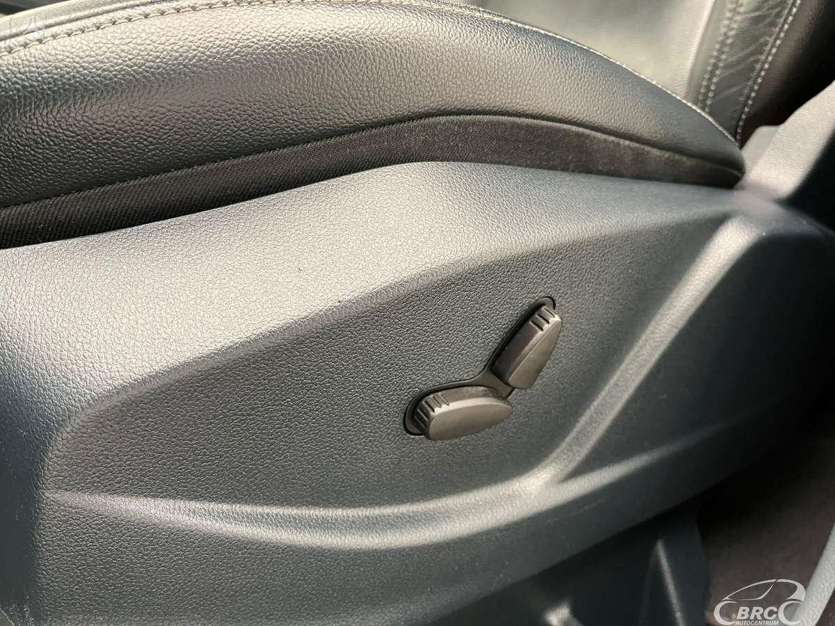 Ford C-MAX 2015 — photo 30